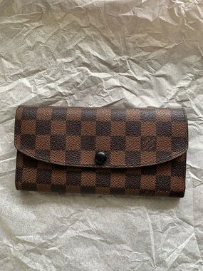 LV 1:1 - Checkered Brown Wallet - Foldover Snap Closure